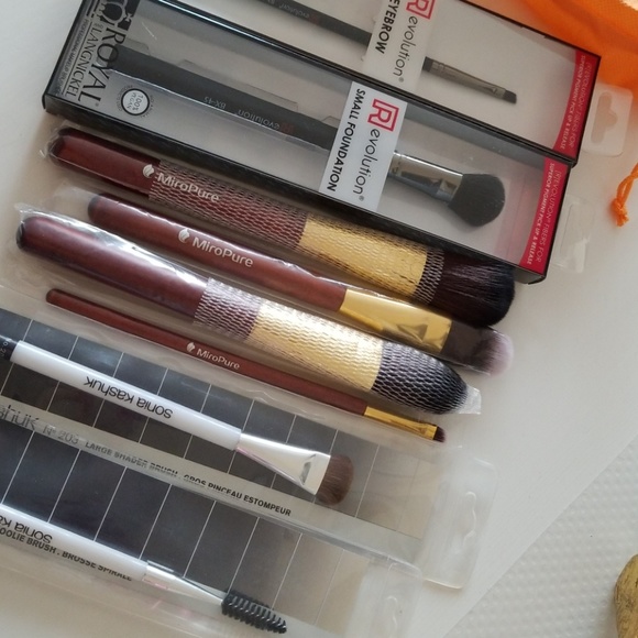 Bundle of 8 new makeup brushes - Picture 2 of 2